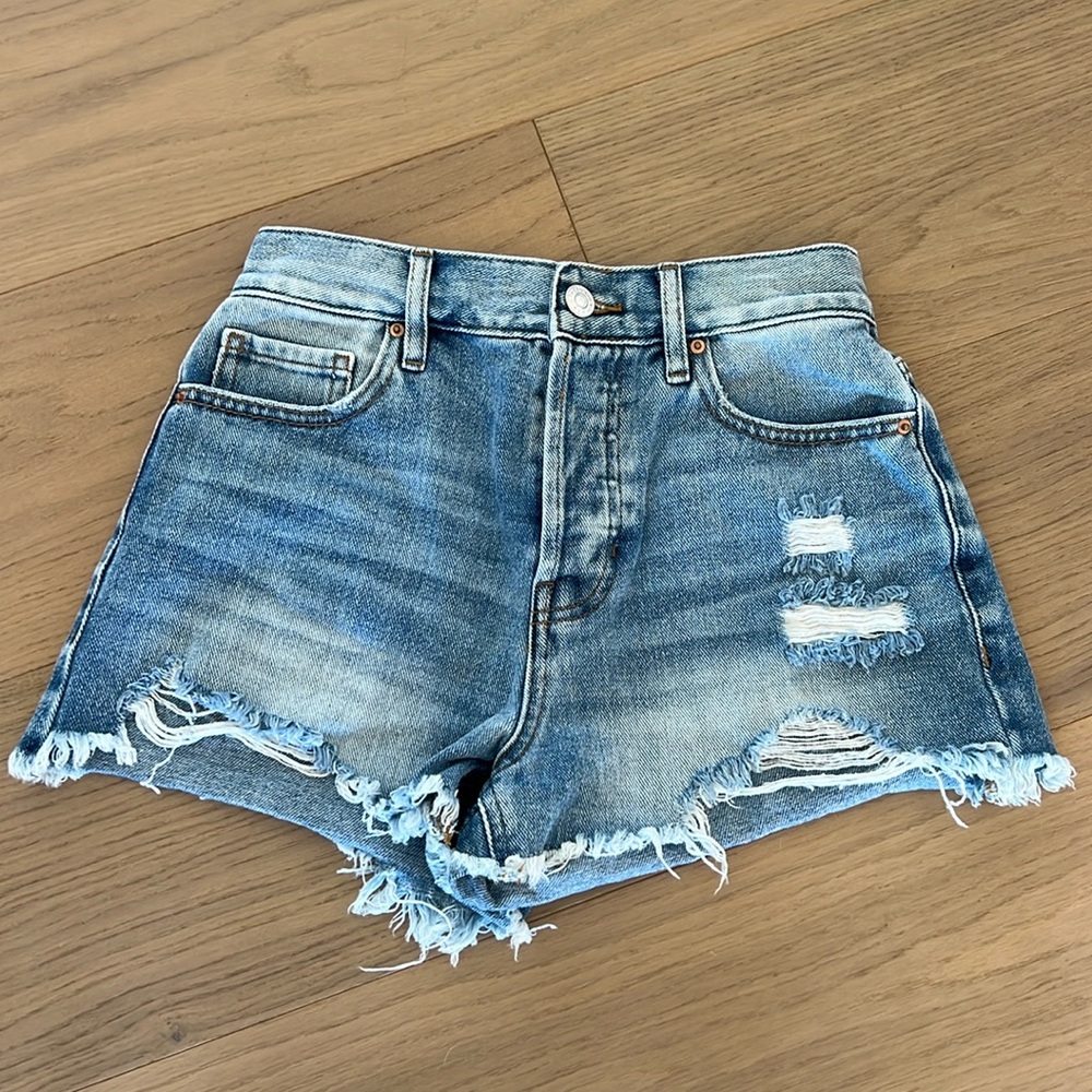Cutoff Jean shorts